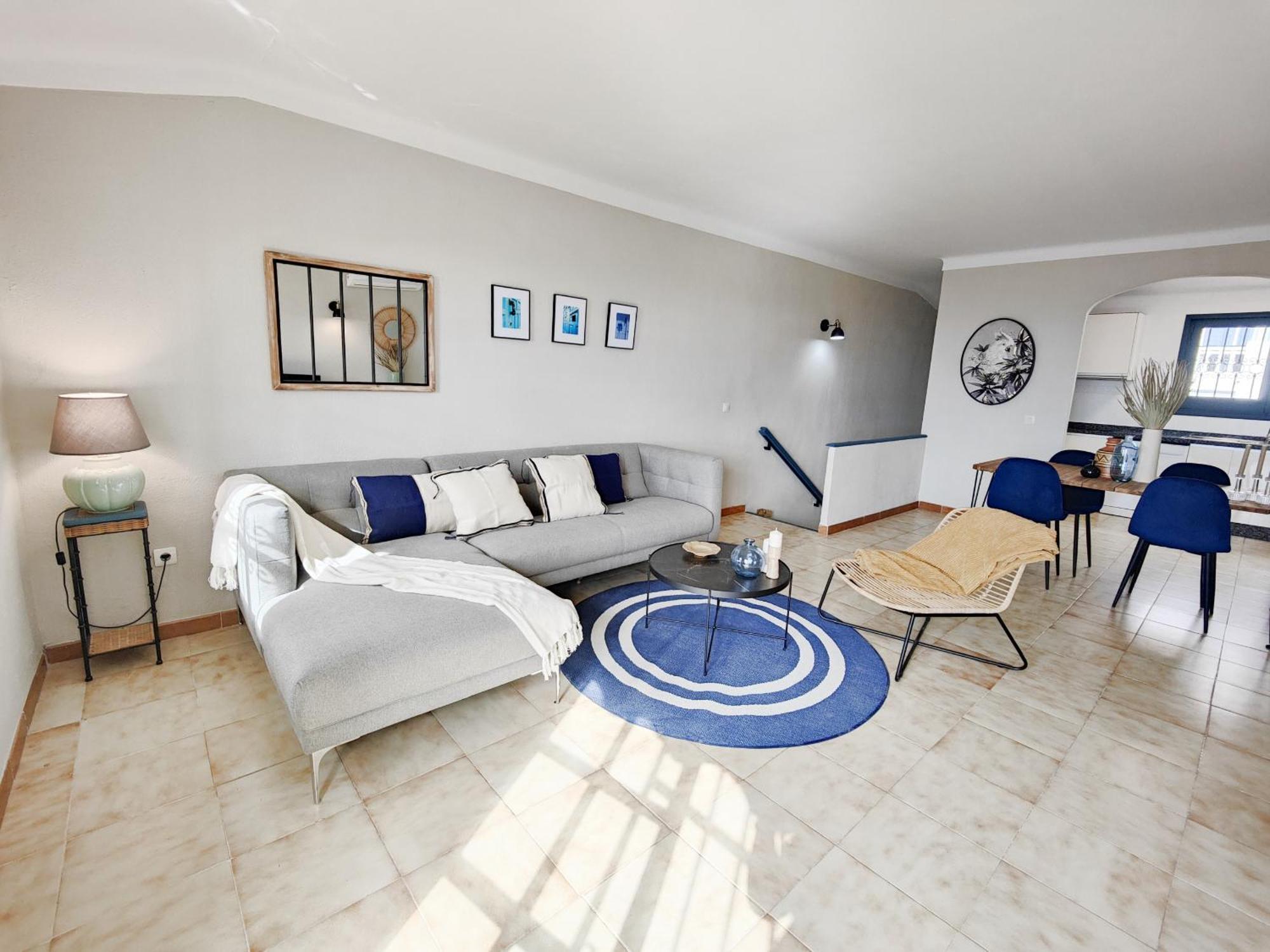 Ap410 Azure House